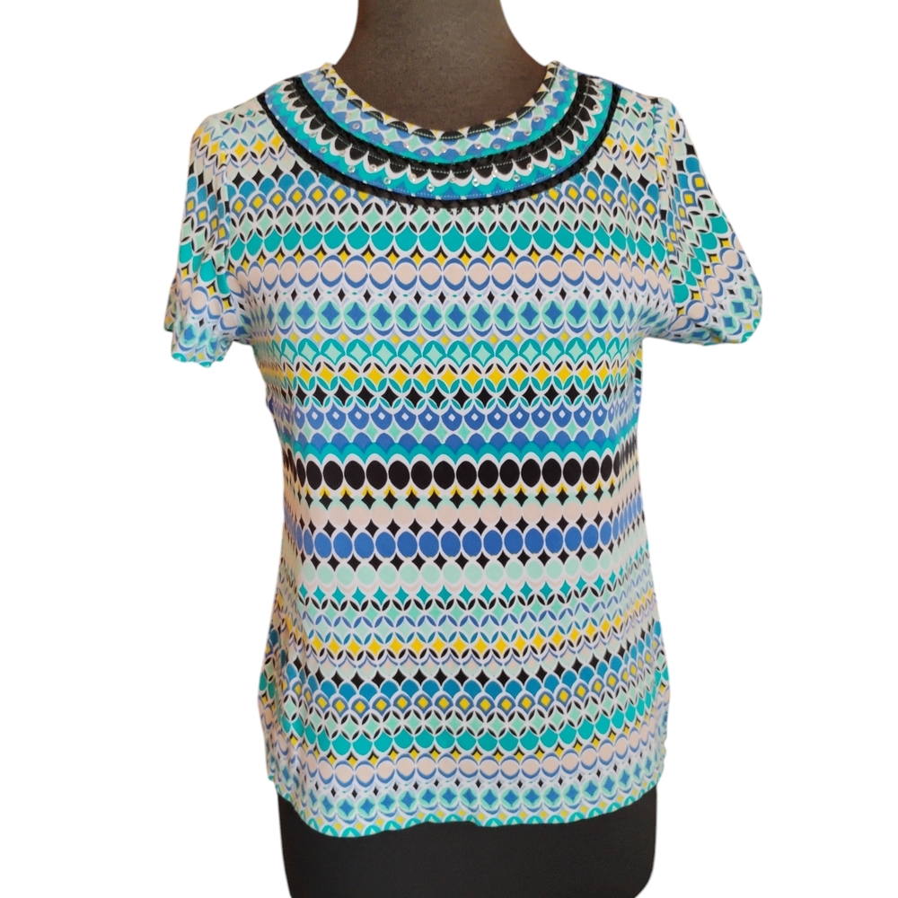 Chic Geometric Patterned Top - image 1